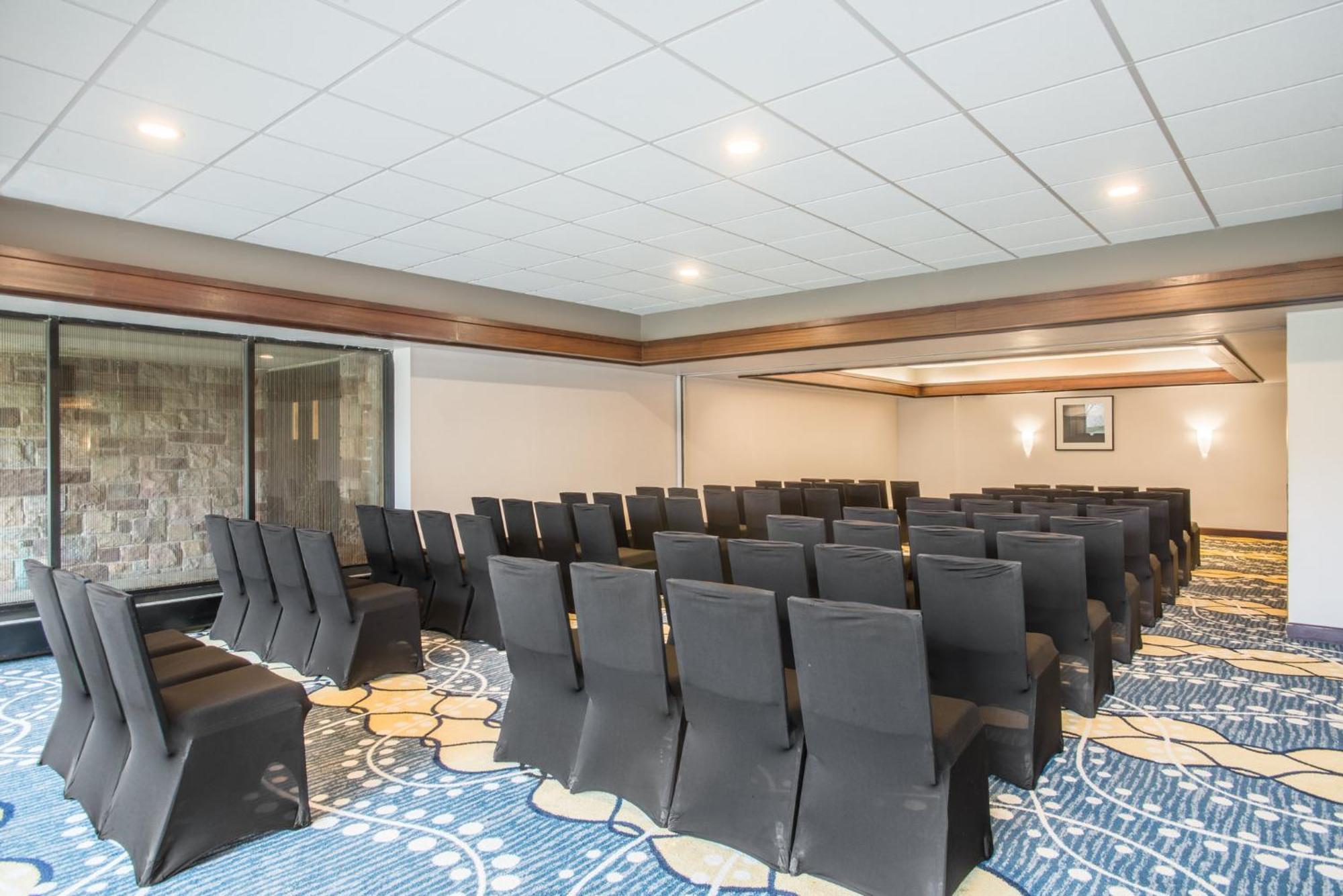 Crowne Plaza Princeton - Conference Center By Ihg Екстер'єр фото