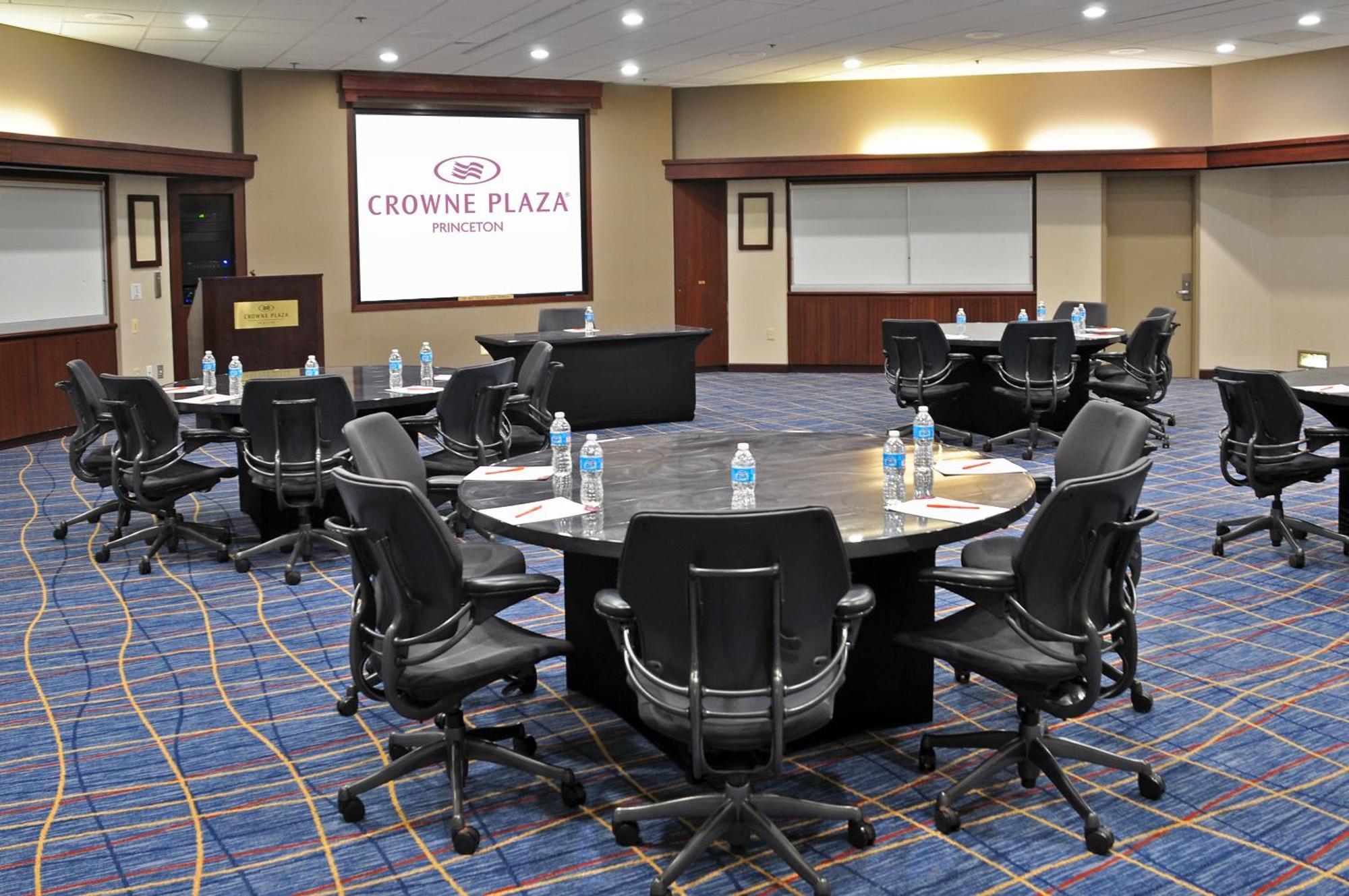 Crowne Plaza Princeton - Conference Center By Ihg Екстер'єр фото